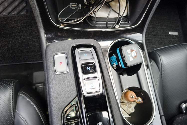 Used Hyundai Santa Fe 2019 380 TGDi DLX Automatic Two-Wheel Drive Prestige Plus Version China VI Standard Gear Lever