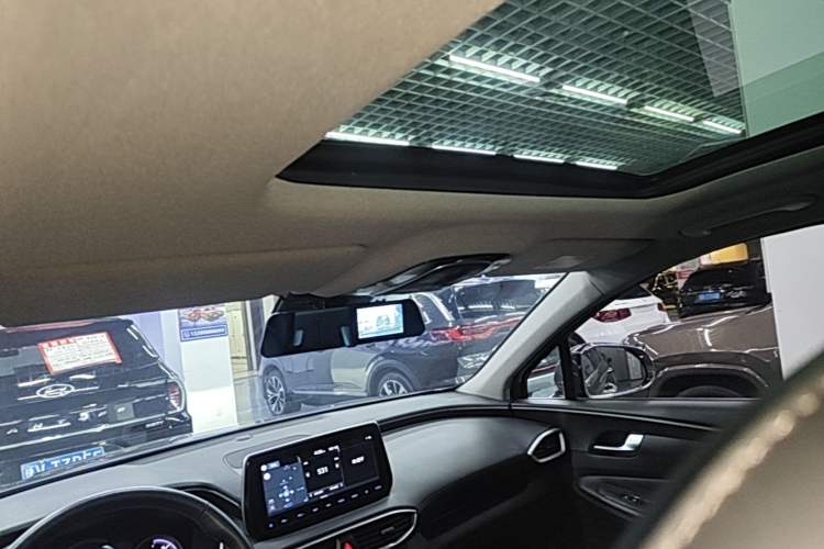 Used Hyundai Santa Fe 2019 380 TGDi TOP Automatic Two-Wheel Drive Flagship Version China VI Standard Headliner