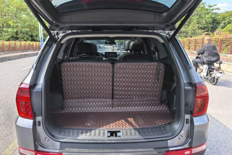 Used Hyundai Santa Fe 2019 380 TGDi DLX Automatic Two-Wheel Drive Prestige Plus Version China VI Standard Interior 15