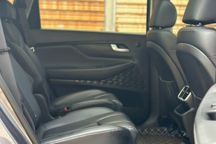 Used Hyundai Santa Fe 2019 380 TGDi DLX Automatic 2WD Prestige Edition China V Emission Standard Interior 3
