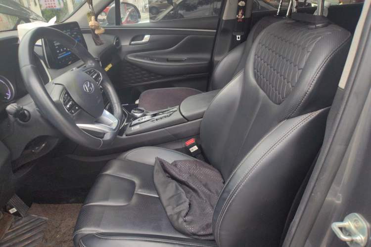 Used Hyundai Santa Fe 2019 380 TGDi DLX Automatic All-Wheel Drive Prestige PLUS (HTRAC) China VI Left Front Seat