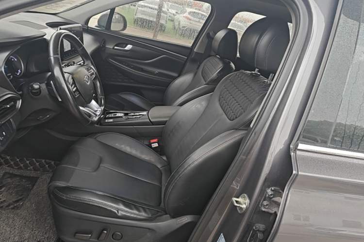 Used Hyundai Santa Fe 2019 380 TGDi GLS Automatic 2WD Luxury Version China VI Standard Left Front Seat
