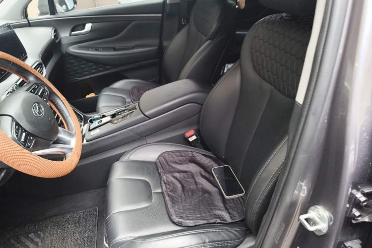 Used Hyundai Santa Fe 2019 380 TGDi DLX Automatic Two-Wheel Drive Prestige Plus Version China VI Standard Left Front Seat