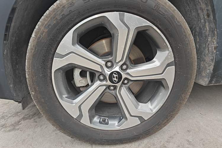 Used Hyundai Santa Fe 2019 380 TGDi GLS Automatic 2WD Luxury Version China VI Standard Left Front Wheel Hub
