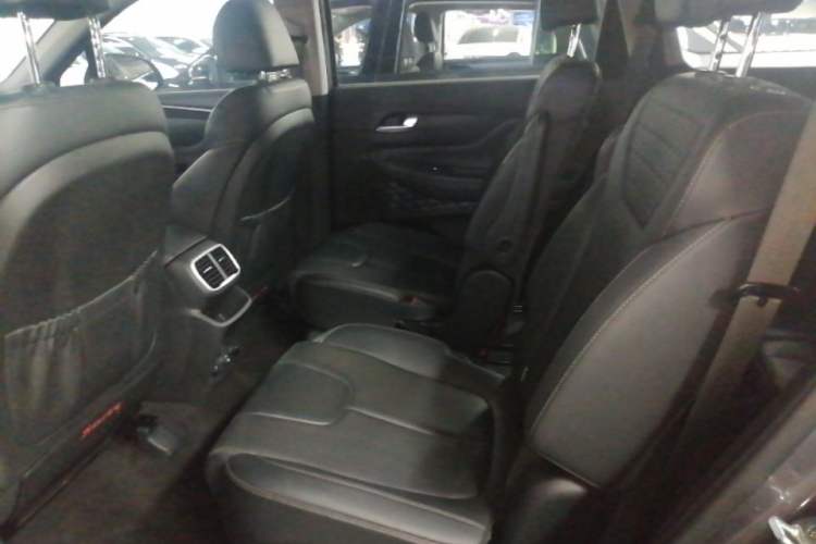 Used Hyundai Santa Fe 2019 380 TGDi DLX Automatic 2WD Prestige Edition China V Emission Standard Left Rear Seat