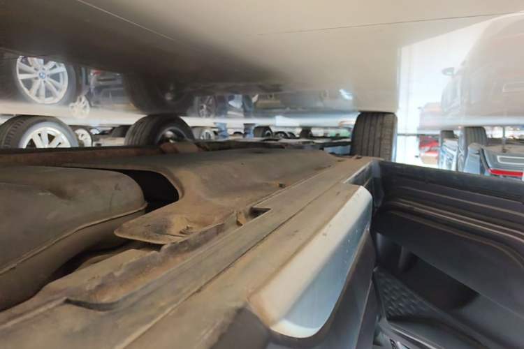Used Hyundai Santa Fe 2019 380 TGDi DLX Automatic All-Wheel Drive Prestige (HTRAC) China VI Left Side Sill