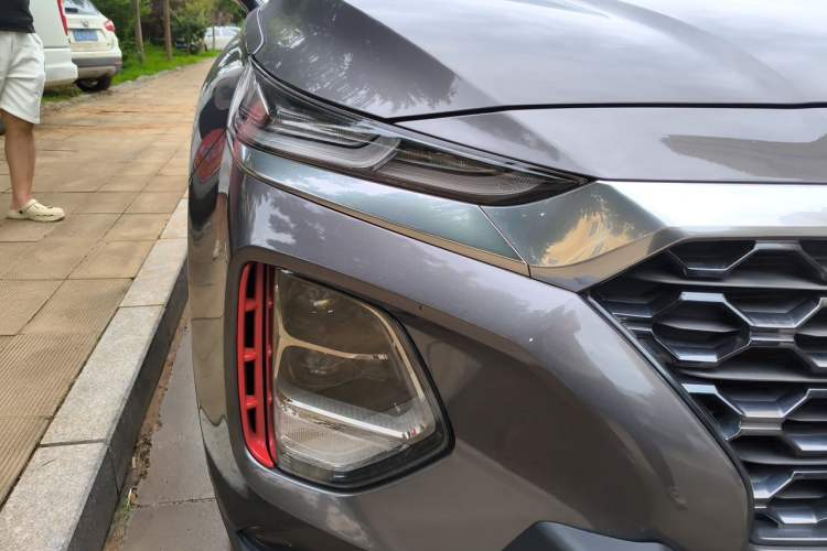 Used Hyundai Santa Fe 2019 380 TGDi DLX Automatic Two-Wheel Drive Prestige Plus Version China VI Standard Right Front Headlight