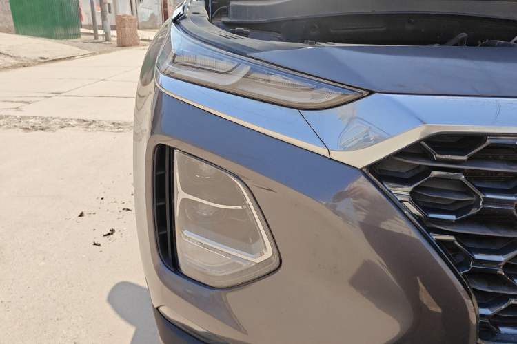 Used Hyundai Santa Fe 2019 380 TGDi GLS Automatic 2WD Luxury Version China VI Standard Right Front Headlight