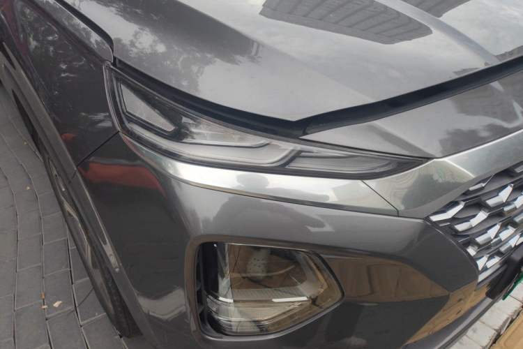 Used Hyundai Santa Fe 2019 380 TGDi DLX Automatic All-Wheel Drive Prestige PLUS (HTRAC) China VI Right Front Headlight