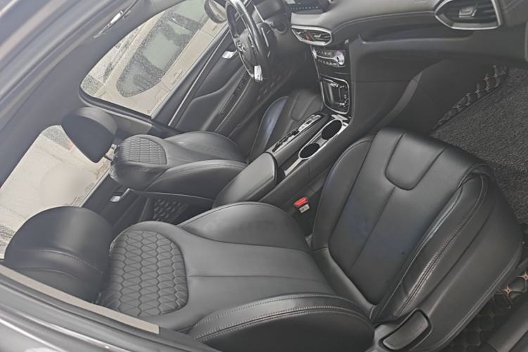 Used Hyundai Santa Fe 2019 380 TGDi GLS Automatic 2WD Luxury Version China VI Standard Right Front Seat