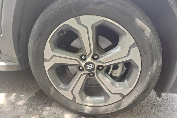 Used Hyundai Santa Fe 2019 380 TGDi DLX Automatic 2WD Prestige PLUS China V Standard Right Front Wheel Hub