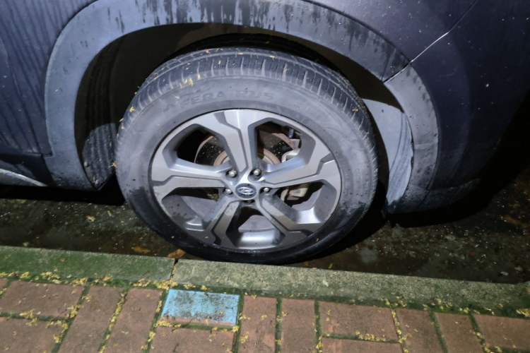 Used Hyundai Santa Fe 2019 380 TGDi GLS Automatic 2WD Luxury Version China VI Standard Right Front Wheel Hub