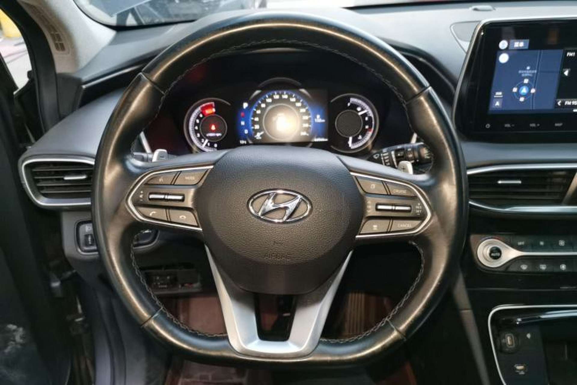 Used Hyundai Santa Fe 2019 380 TGDi DLX Automatic All-Wheel Drive Prestige PLUS (HTRAC) China VI Steering Wheel