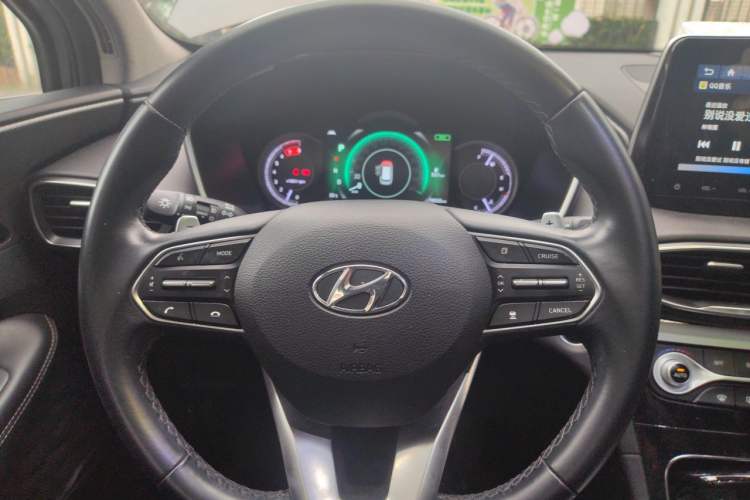 Used Hyundai Santa Fe 2019 380 TGDi DLX Automatic All-Wheel Drive Prestige PLUS (HTRAC) China VI Steering Wheel