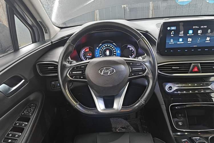 Used Hyundai Santa Fe 2019 380 TGDi GLS Automatic 2WD Luxury Version China VI Standard Steering Wheel