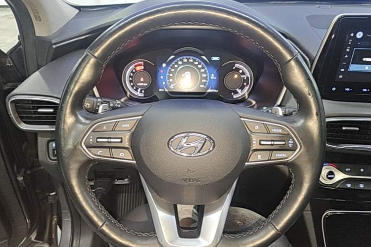 Used Hyundai Santa Fe 2019 380 TGDi TOP Automatic All-Wheel Drive Flagship (HTRAC) – China VI Standard Steering Wheel