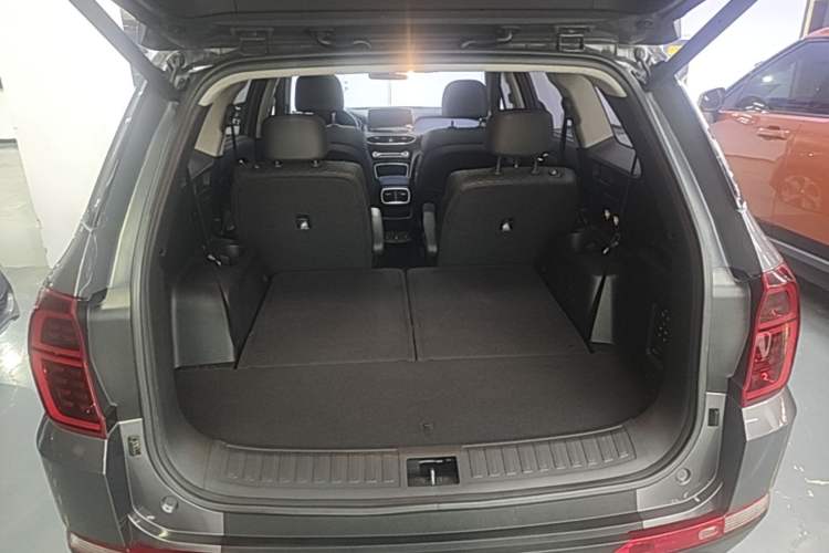 Used Hyundai Santa Fe 2019 380 TGDi TOP Automatic All-Wheel Drive Flagship (HTRAC) – China VI Standard Trunk