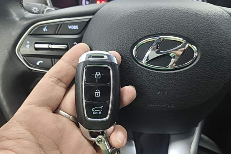 Used Hyundai Santa Fe 2019 380 TGDi TOP Automatic Two-Wheel Drive Flagship Version China VI Standard Vehicle Key
