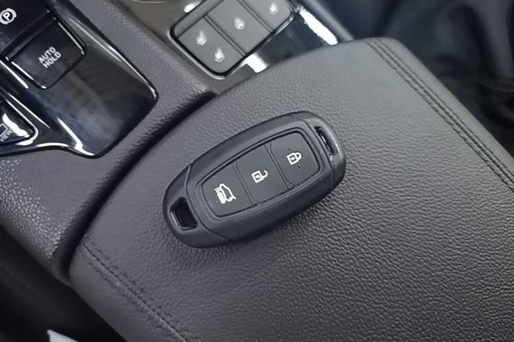 Used Hyundai Santa Fe 2019 380 TGDi TOP Automatic All-Wheel Drive Flagship (HTRAC) China V Standard Vehicle Key