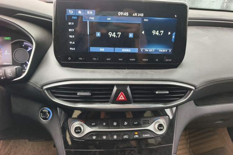 Used Hyundai Santa Fe 2019 380 TGDi DLX Automatic 2WD Prestige PLUS China V Standard Audio And AC Panel