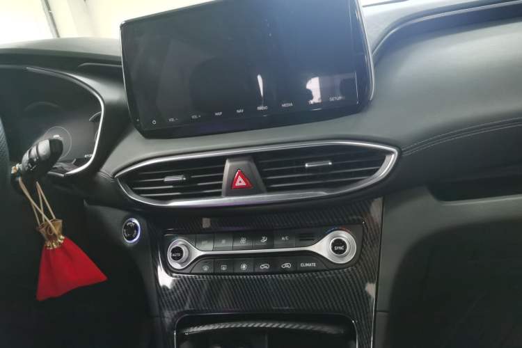 Used Hyundai Santa Fe 2019 380 TGDi GLS Automatic 2WD Luxury Version China V Standard Audio And AC Panel
