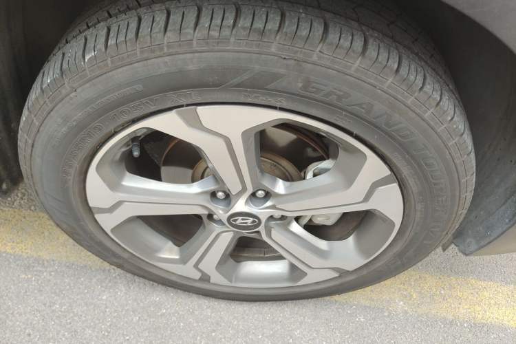Used Hyundai Santa Fe 2019 380 TGDi TOP Automatic Two-Wheel Drive Flagship Version China VI Standard Right Front Wheel Hub