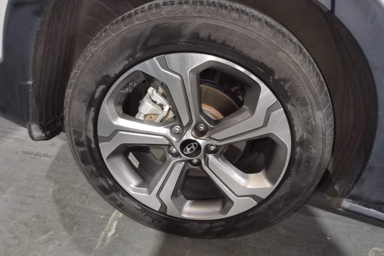 Used Hyundai Santa Fe 2019 380 TGDi DLX Automatic Two-Wheel Drive Prestige Plus Version China VI Standard Right Rear Wheel Hub