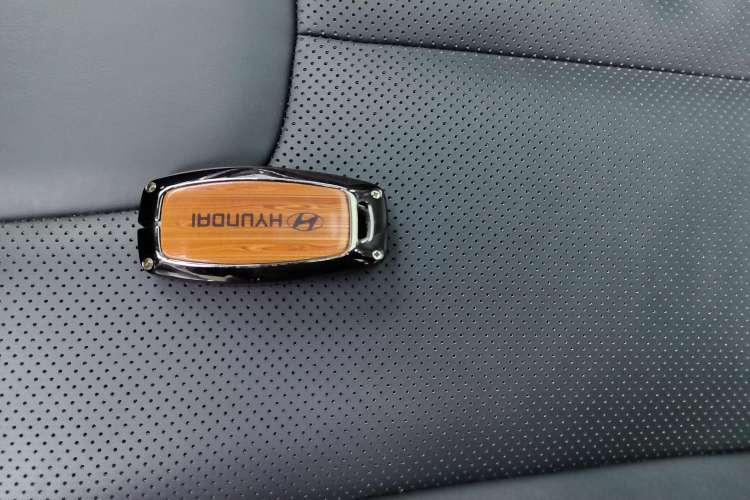 Used Hyundai Santa Fe 2019 380 TGDi GLS Automatic 2WD Luxury Version China VI Standard Vehicle Key