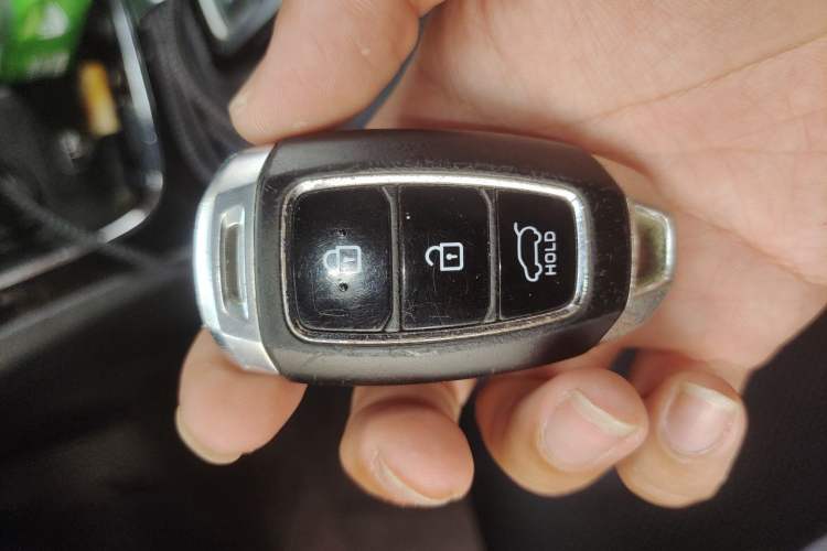 Used Hyundai Santa Fe 2019 380 TGDi TOP Automatic Two-Wheel Drive Flagship Version China VI Standard Vehicle Key
