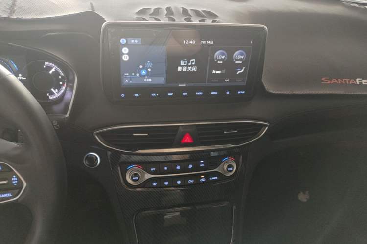 Used Hyundai Santa Fe 2019 380 TGDi GLS Automatic 2WD Luxury Version China VI Standard Audio And AC Panel