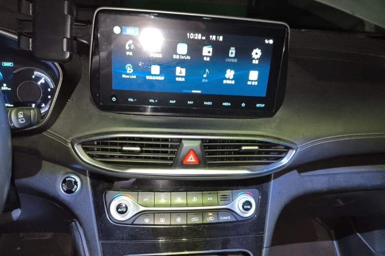 Used Hyundai Santa Fe 2019 380 TGDi DLX Automatic All-Wheel Drive Prestige PLUS (HTRAC) China VI Audio And AC Panel