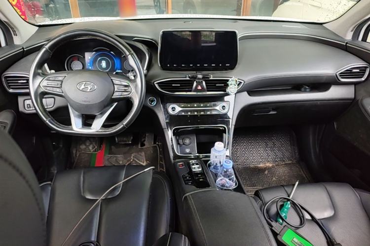 Used Hyundai Santa Fe 2019 380 TGDi GLS Automatic 2WD Luxury Version China VI Standard Center Console