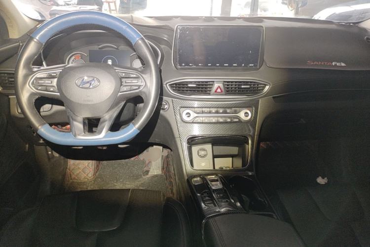 Used Hyundai Santa Fe 2019 380 TGDi GLS Automatic 2WD Luxury Version China VI Standard Center Console