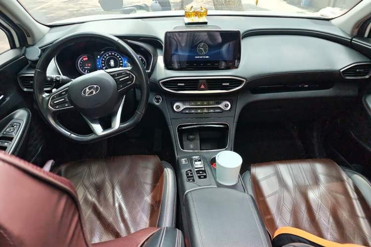Used Hyundai Santa Fe 2019 380 TGDi GLS Automatic 2WD Luxury Version China V Standard Center Console