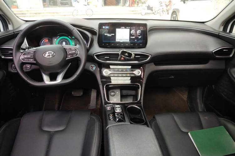 Used Hyundai Santa Fe 2019 380 TGDi DLX Automatic All-Wheel Drive Prestige (HTRAC) China V-standard Center Console