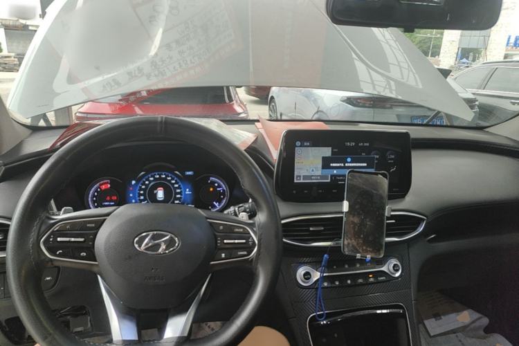 Used Hyundai Santa Fe 2019 380 TGDi DLX Automatic Two-Wheel Drive Prestige Plus Version China VI Standard Center Console