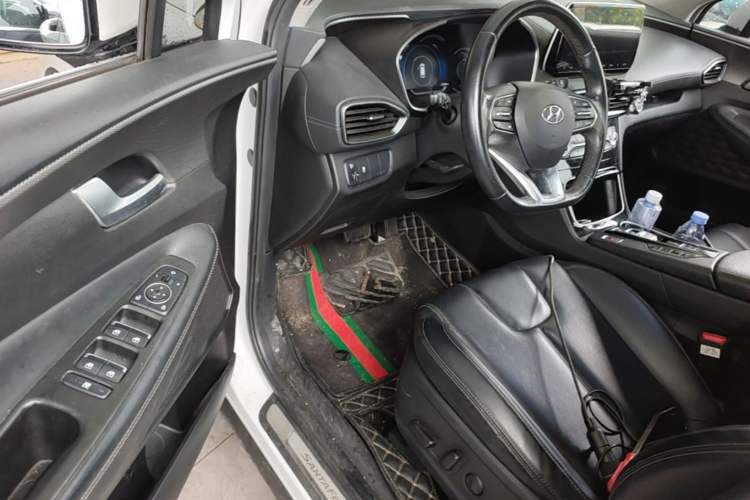 Used Hyundai Santa Fe 2019 380 TGDi GLS Automatic 2WD Luxury Version China VI Standard Driver Seat