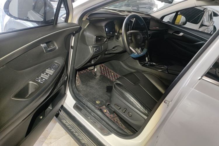 Used Hyundai Santa Fe 2019 380 TGDi GLS Automatic 2WD Luxury Version China VI Standard Driver Seat