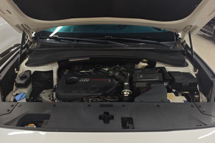 Used Hyundai Santa Fe 2019 380 TGDi GLS Automatic 2WD Luxury Version China VI Standard Engine Bay
