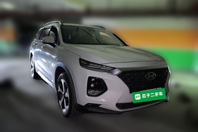 Used Hyundai Santa Fe 2019 380 TGDi DLX Automatic All-Wheel Drive Prestige PLUS (HTRAC) China VI Front Right 45 Deg