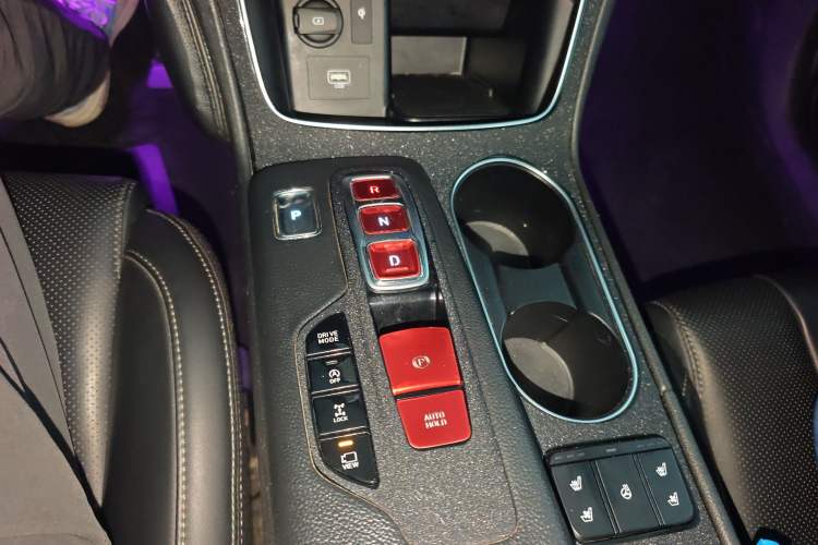Used Hyundai Santa Fe 2019 380 TGDi TOP Automatic All-Wheel Drive Flagship (HTRAC) – China VI Standard Gear Lever