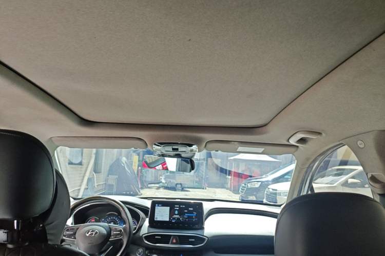 Used Hyundai Santa Fe 2019 380 TGDi DLX Automatic Two-Wheel Drive Prestige Plus Version China VI Standard Headliner
