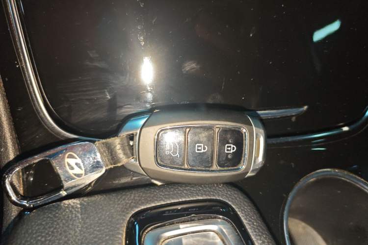 Used Hyundai Santa Fe 2019 380 TGDi GLS Automatic 2WD Luxury Version China VI Standard Interior 1