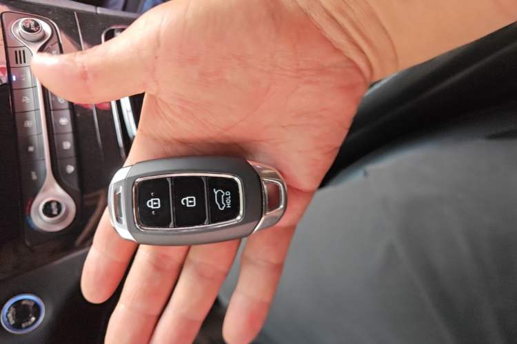 Used Hyundai Santa Fe 2019 380 TGDi DLX Automatic All-Wheel Drive Prestige (HTRAC) China V-standard Interior 1