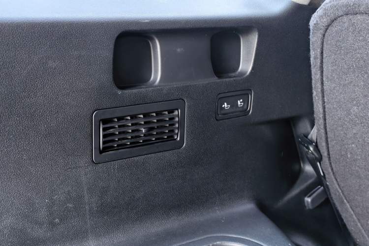 Used Hyundai Santa Fe 2019 380 TGDi TOP Automatic All-Wheel Drive Flagship (HTRAC) – China VI Standard Interior 5