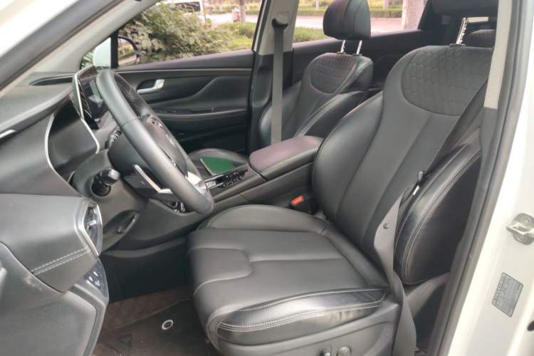 Used Hyundai Santa Fe 2019 380 TGDi DLX Automatic All-Wheel Drive Prestige (HTRAC) China V-standard Left Front Seat