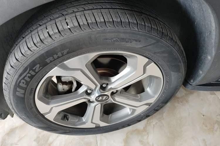 Used Hyundai Santa Fe 2019 380 TGDi GLS Automatic 2WD Luxury Version China VI Standard Left Front Wheel Hub