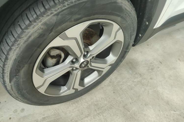 Used Hyundai Santa Fe 2019 380 TGDi DLX Automatic Two-Wheel Drive Prestige Plus Version China VI Standard Left Front Wheel Hub