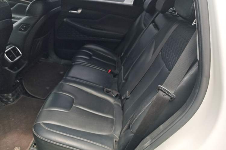 Used Hyundai Santa Fe 2019 380 TGDi TOP Automatic All-Wheel Drive Flagship (HTRAC) – China VI Standard Left Rear Seat