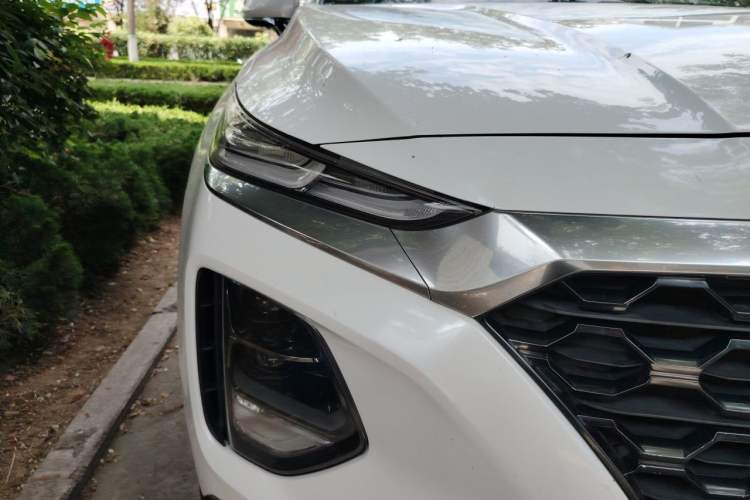 Used Hyundai Santa Fe 2019 380 TGDi DLX Automatic All-Wheel Drive Prestige (HTRAC) China V-standard Right Front Headlight